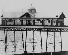 The-new-Bowling-Alley-on-Hastings-Pier.-1910.